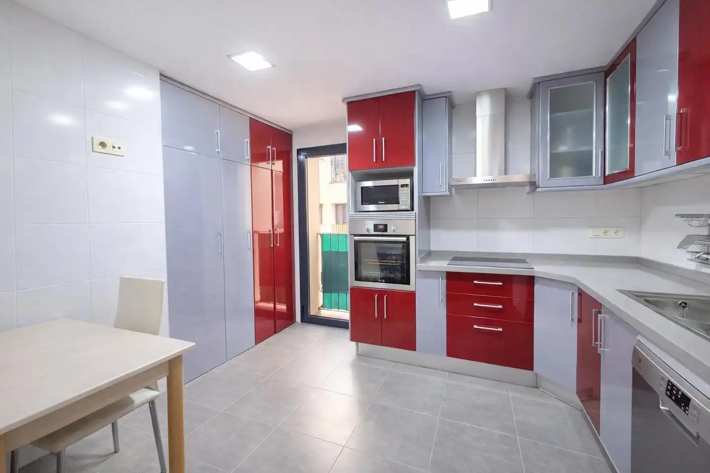 Cocina de Piso en venta en Crevillent con Aire acondicionado, Terraza y Piscina