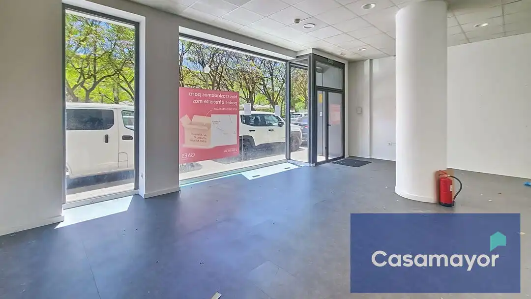 Local comercial de lloguer a Calle Asturias 2, imagen 2