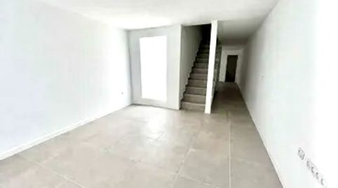 Foto 2 de Casa adosada en venta en Argana Alta - Maneje, Arrecife