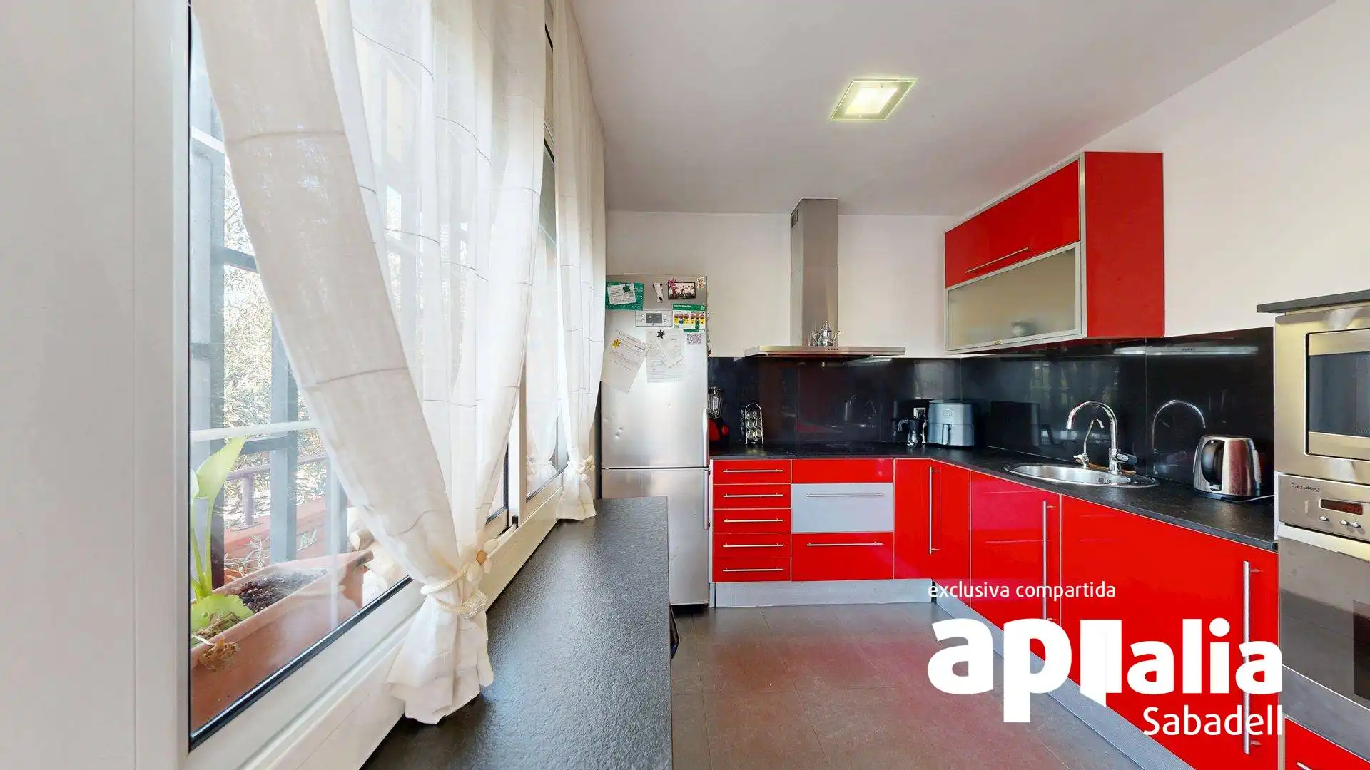 Küche von Haus oder Chalet zum Verkauf in Barberà del Vallès mit Heizung, Privatgarten und Parkett