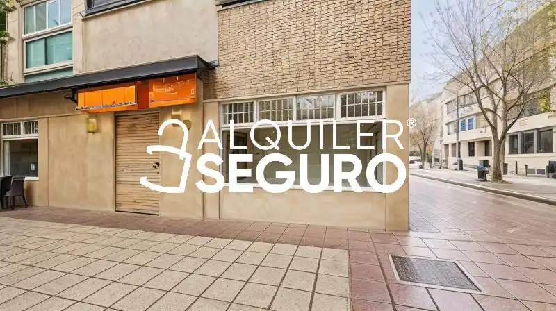 Vista exterior de Local de alquiler en Murcia