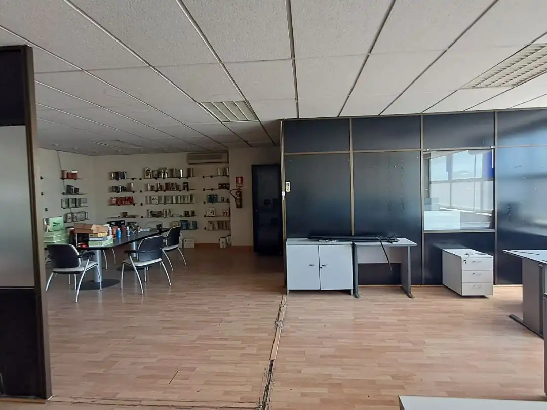 Büro zum Verkauf in Madrid mit Klimaanlage, Heizung und Terrasse