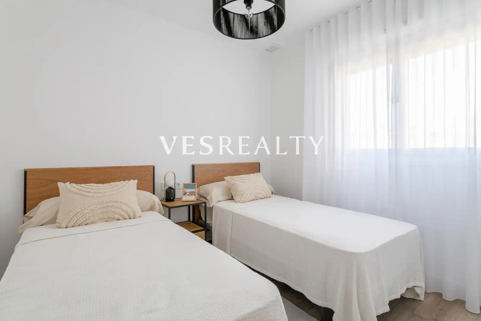 Dormitori de Apartament en venda en Santa Pola amb Jardí privat, Terrassa i Piscina comunitària