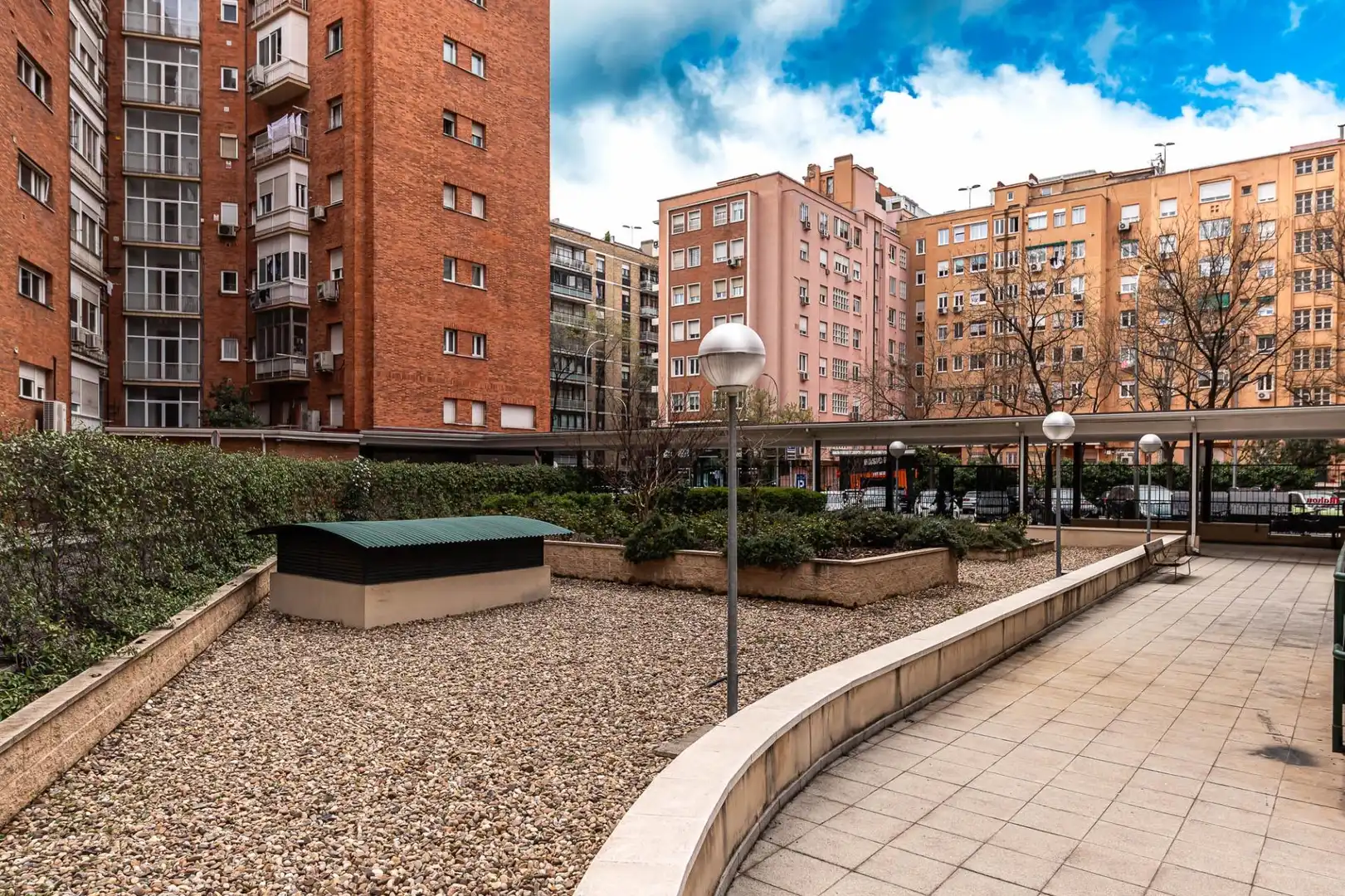 Außenansicht von Wohnung zum Verkauf in Madrid mit Klimaanlage und Abstellraum