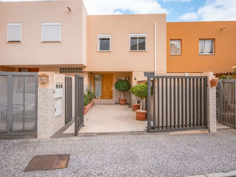 Adossat en venda a Costa Adeje