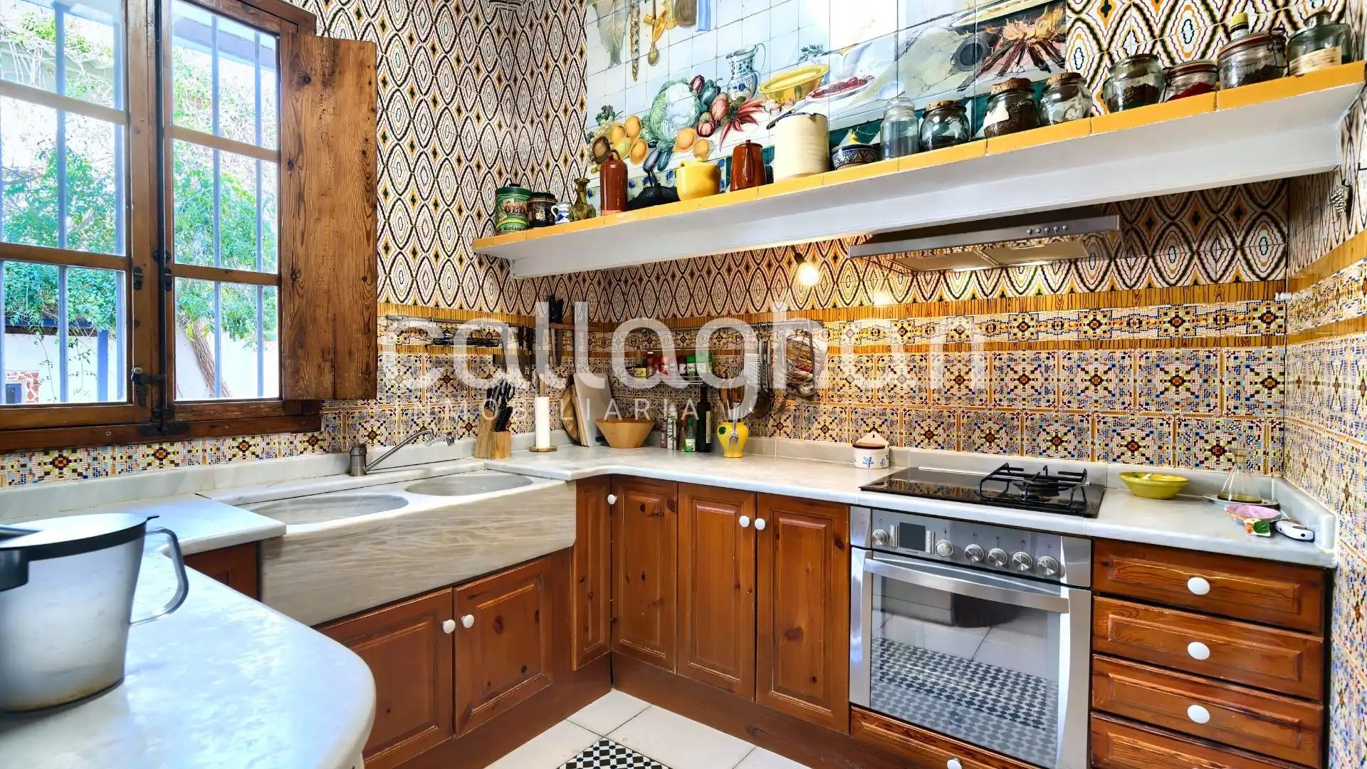Cuina de Casa o xalet en venda en Manises amb Aire condicionat, Calefacció i Jardí privat