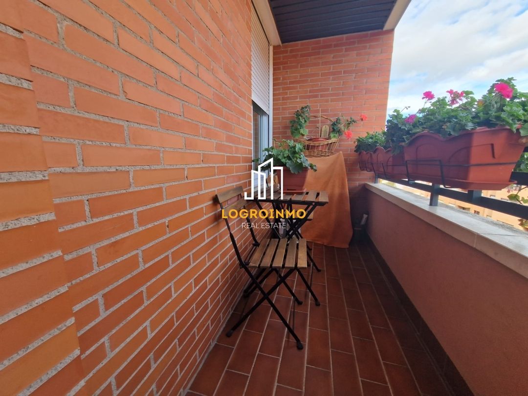 Balcony of Flat for sale in  Logroño  with Heating, Terrace and Storage room