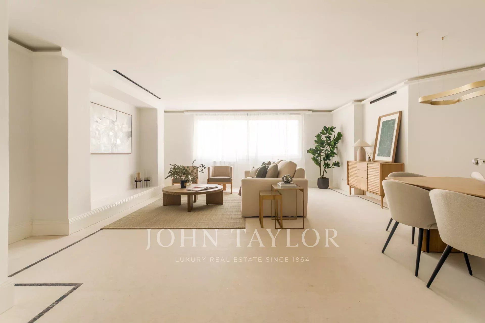 Living room of Flat for sale in  Madrid Capital  with Air Conditioner, Heating and Furnished