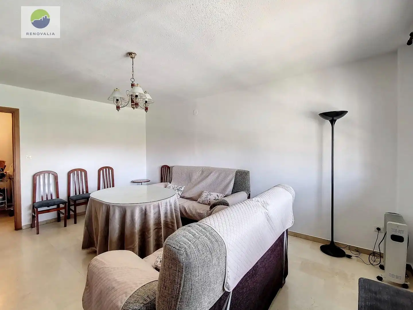 Living room of Flat for rent in Granada  with Storage room and Furnished
