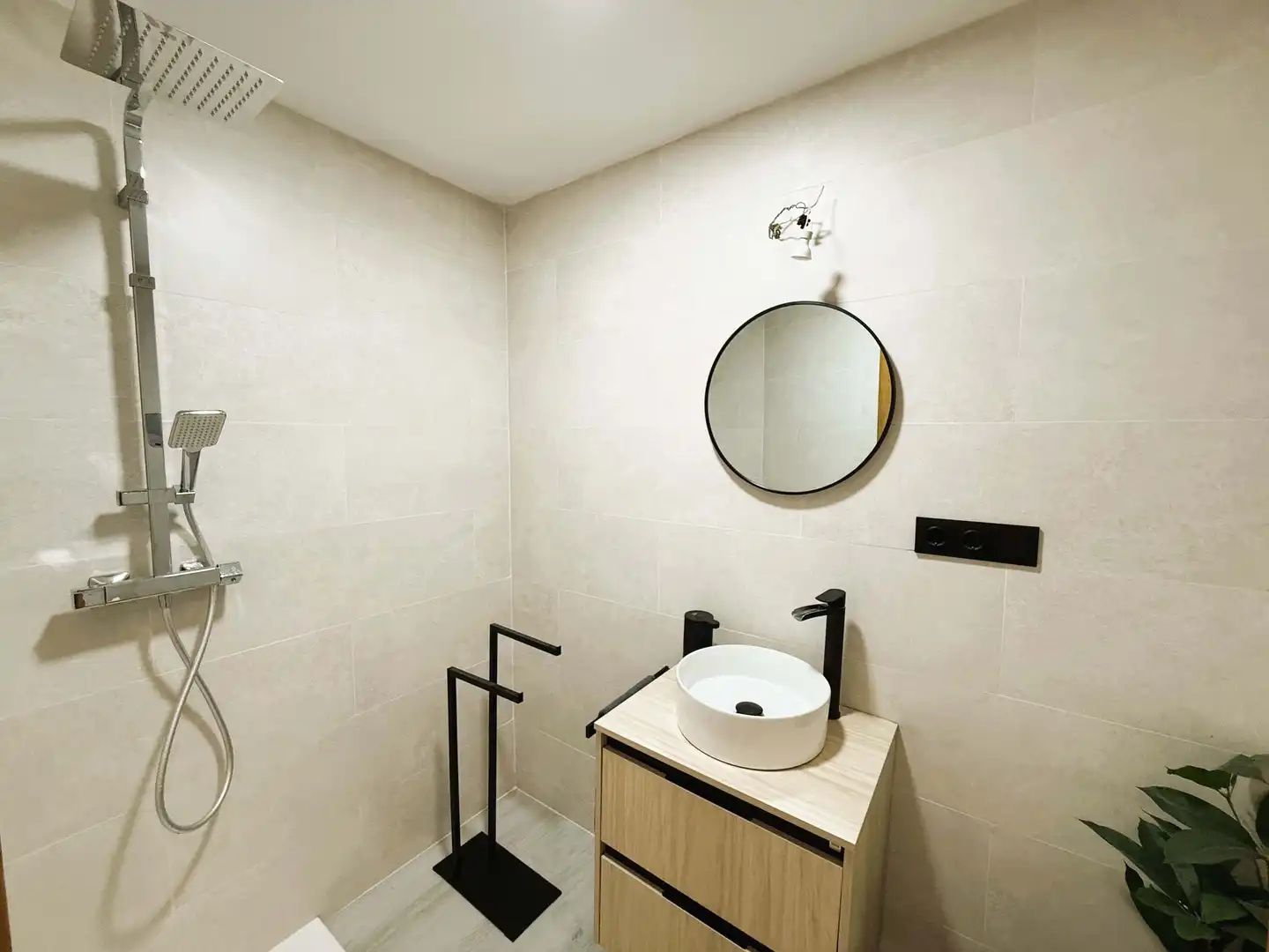 Badezimmer von Dachboden zum Verkauf in Chiclana de la Frontera mit Klimaanlage, Heizung und Terrasse