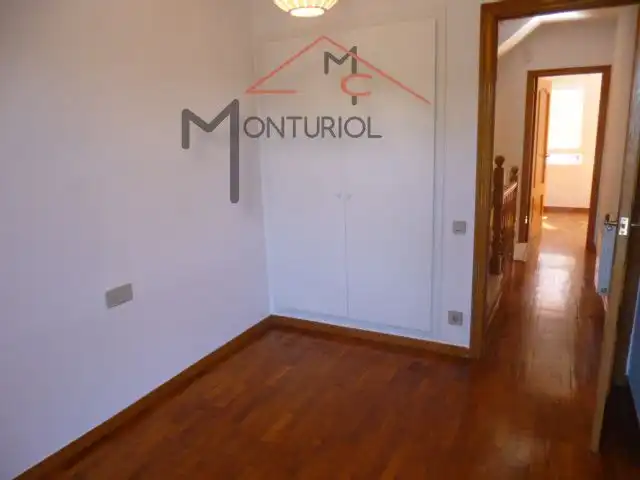 Casa adosada en venda en Sant Joan Despí amb Aire condicionat, Calefacció i Jardí privat
