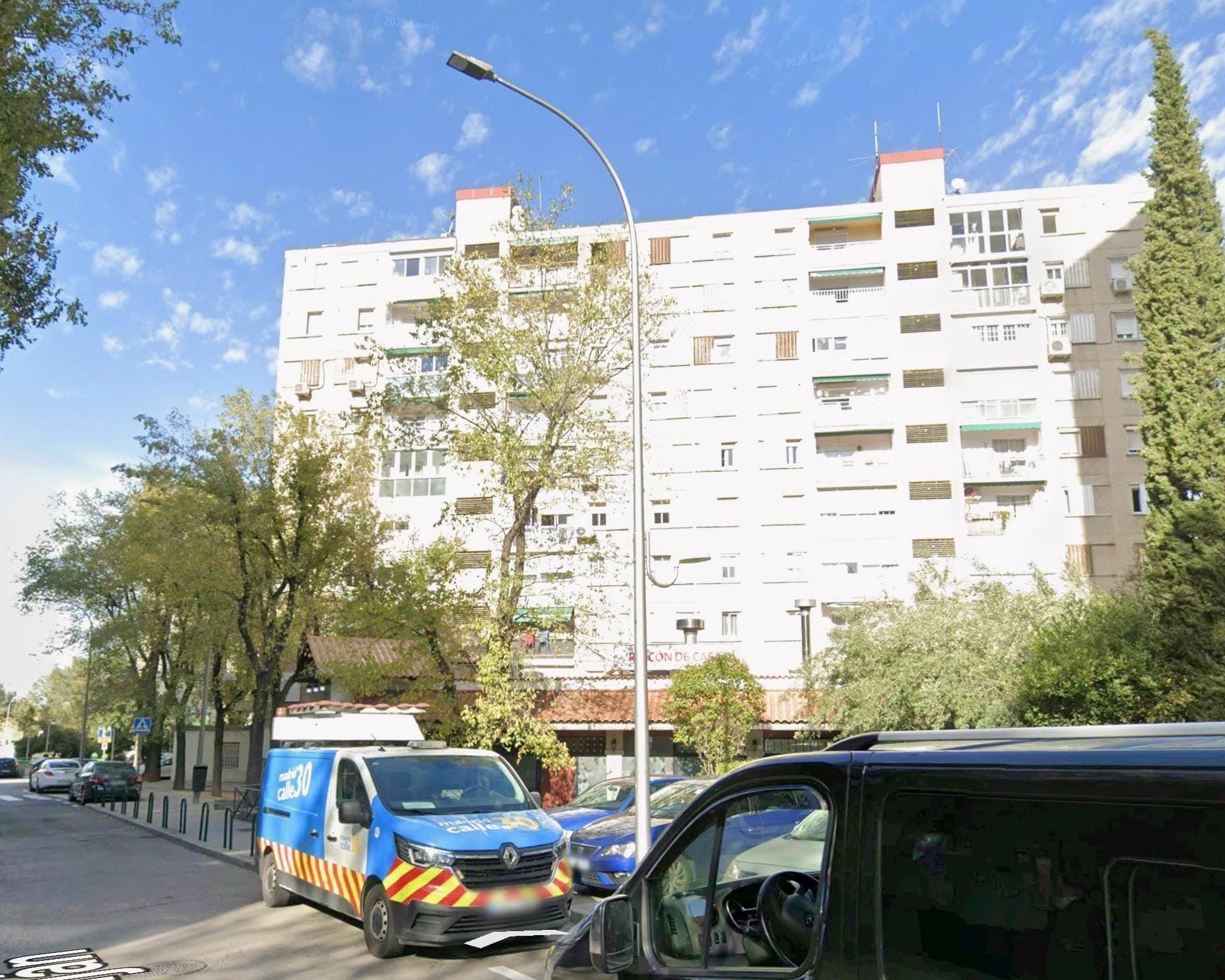 Vista exterior de Dúplex en venta en  Madrid Capital con Aire acondicionado y Calefacción