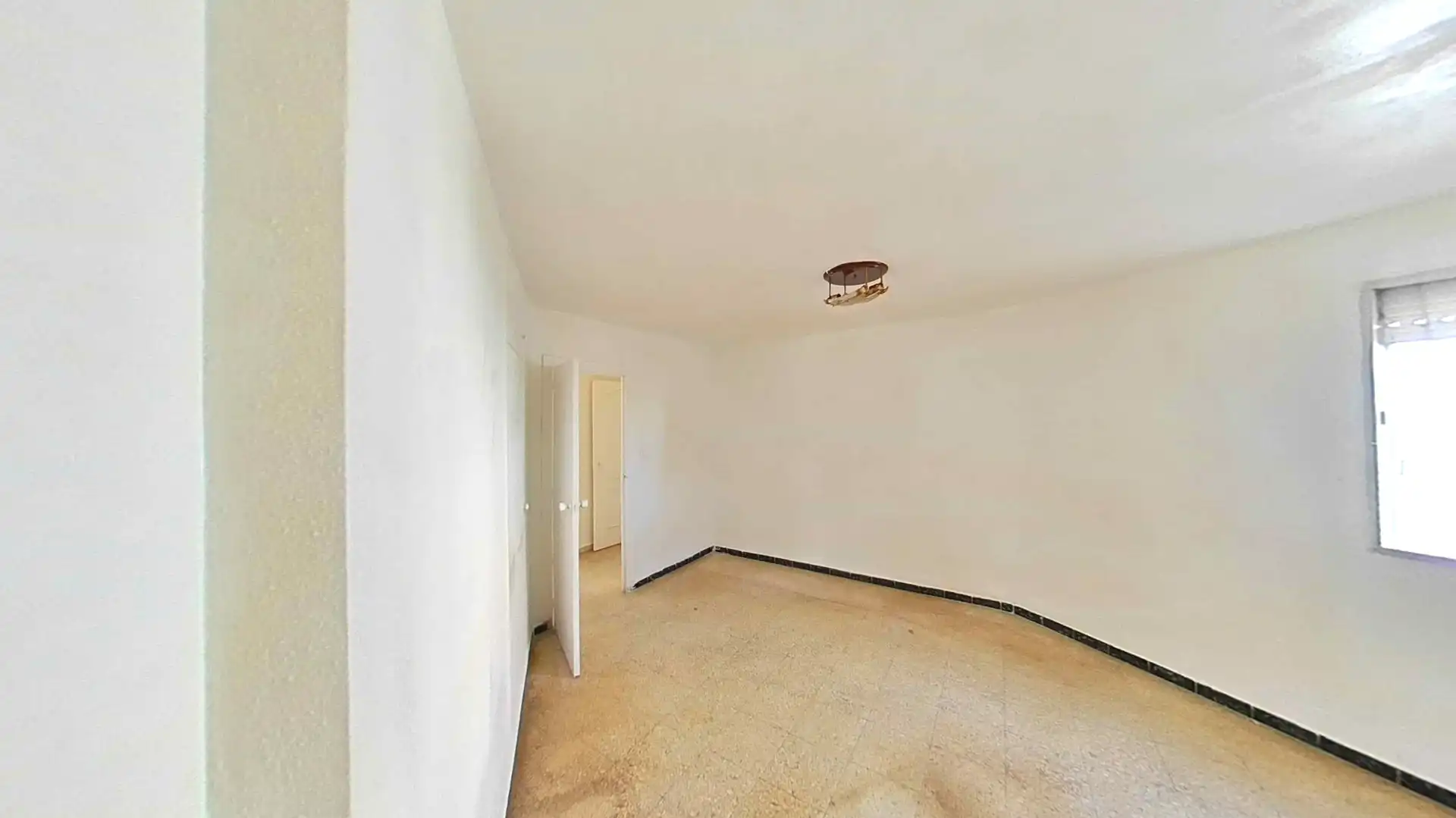 Habitación de Piso en venta en Sevilla con Aire acondicionado y Balcón