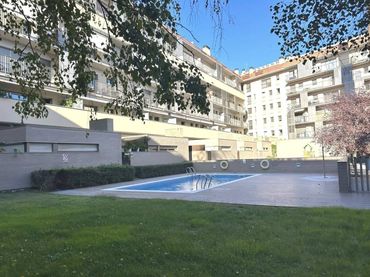 Àtic amb piscina en venda a Calle Sant Marian