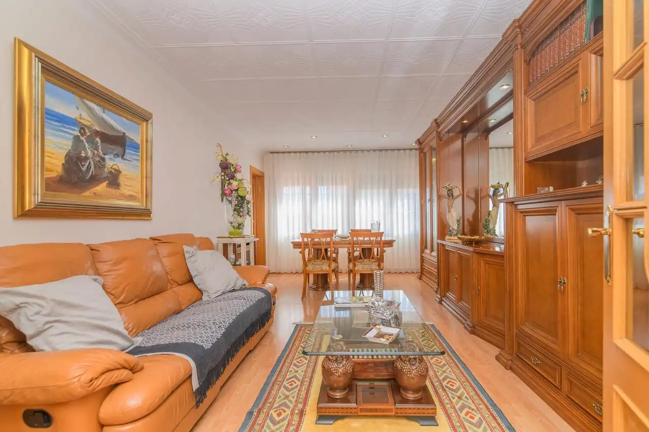 Sala d'estar de Casa o xalet en venda en Sant Joan de Vilatorrada amb Calefacció, Parquet i Terrassa
