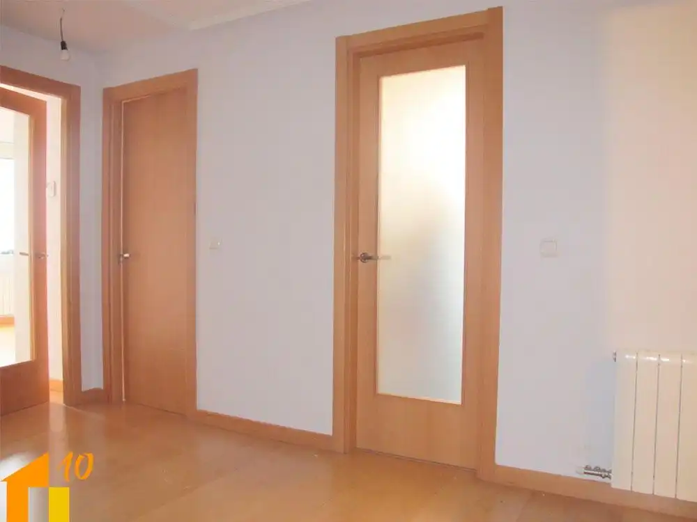 Piso de alquiler en Burgos con Calefacción y Trastero