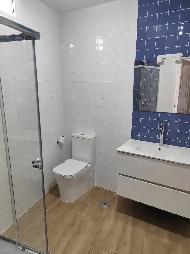 Badezimmer von Wohnungen zur Miete in Úbeda mit Heizung, Möbliert und Ofen