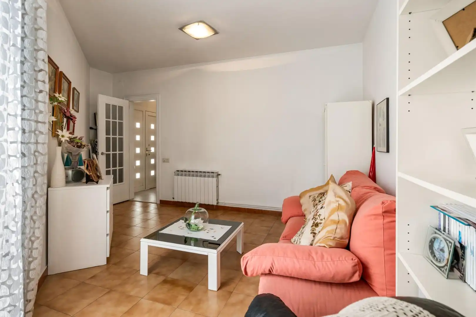 Sala de estar de Casa adosada en venta en Mollet del Vallès con Aire acondicionado, Calefacción y Jardín privado