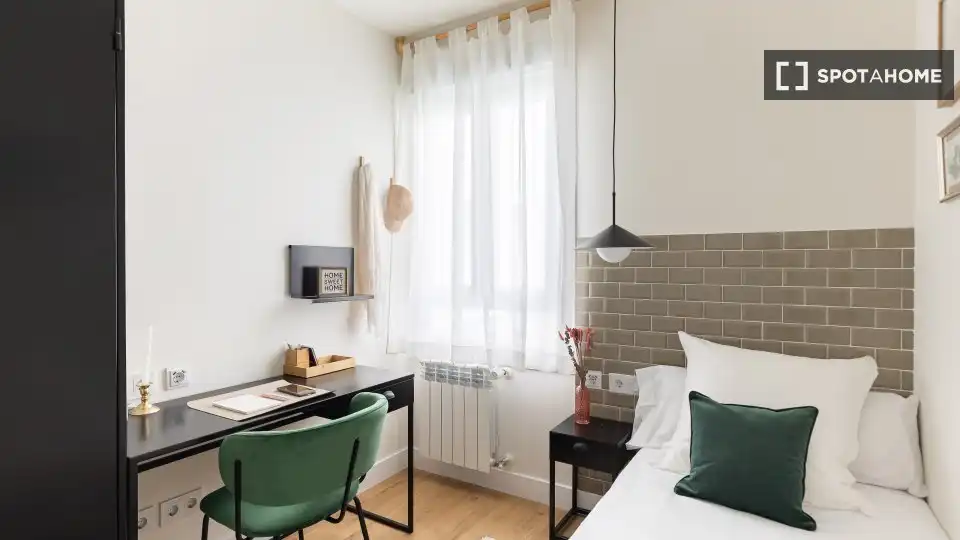 Schlafzimmer von Wohnung zur untervermieten in Bilbao  mit Klimaanlage, Terrasse und Möbliert