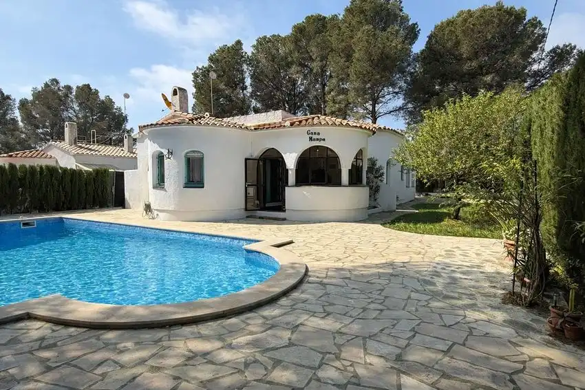 Vista exterior de Casa o chalet en venta en L'Ametlla de Mar  con Trastero y Piscina
