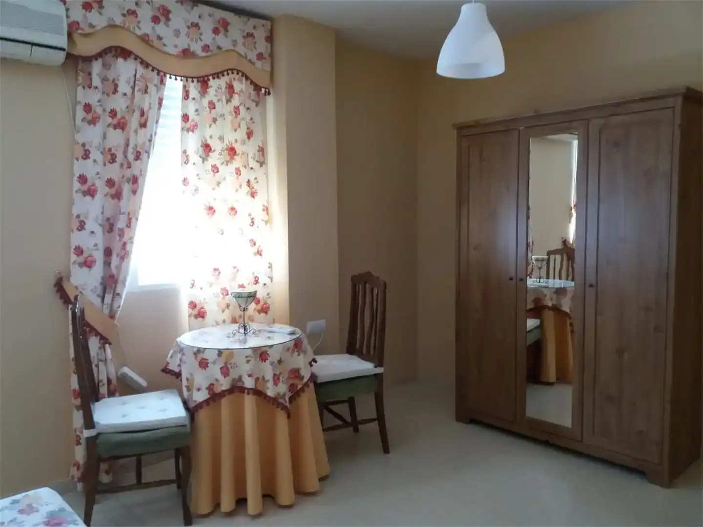Comedor de Casa adosada en venta en El Pedroso, Sevilla