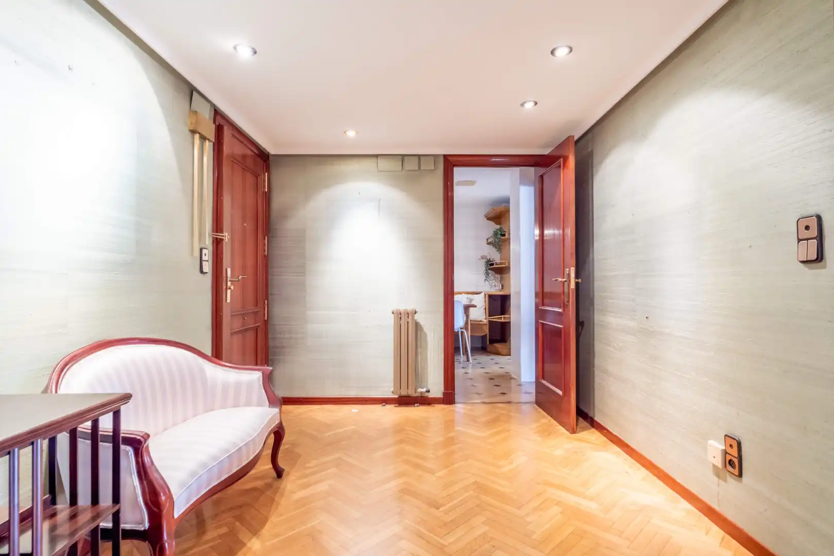 Flat for sale in Zaragoza  with Air Conditioner, Heating and Terrace