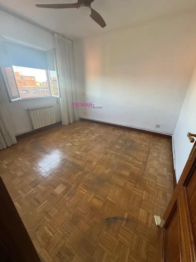 Dormitori de Pis en venda en Torrejón de Ardoz amb Aire condicionat, Calefacció i Parquet