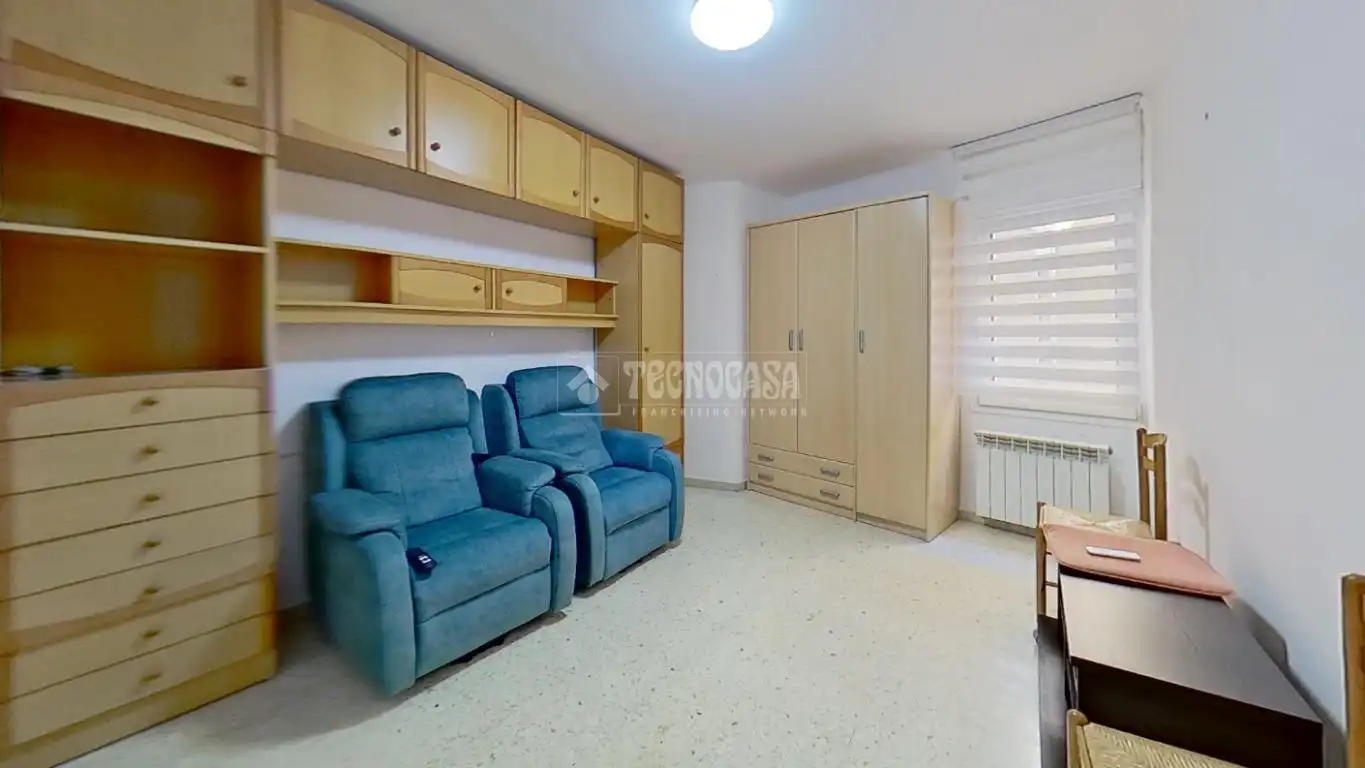 Bedroom of Flat for sale in Manresa  with Air Conditioner, Heating and Balcony