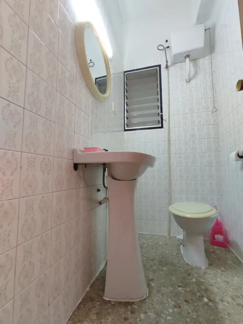 Baño de Piso de alquiler en Meliana con Terraza y Amueblado