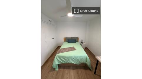 Photo 2 of Flat to share in Lucero, Madrid