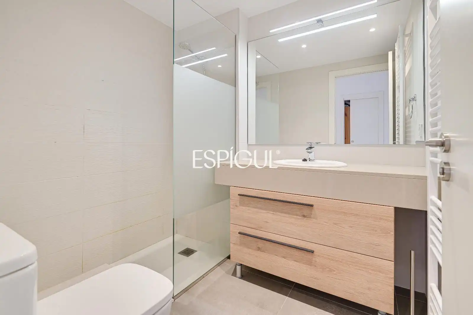 Bathroom of Houses for sale in Vilablareix  with Heating, Terrace and Storage room