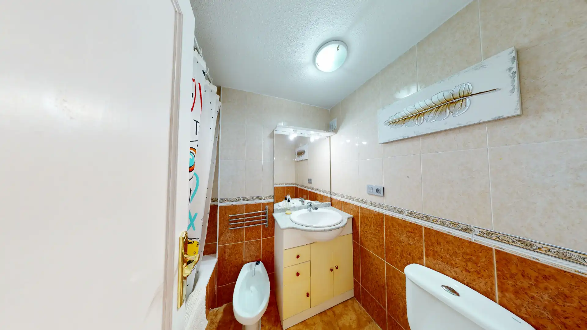 Bathroom of Flat for sale in Torrevieja  with Air Conditioner, Terrace and Furnished