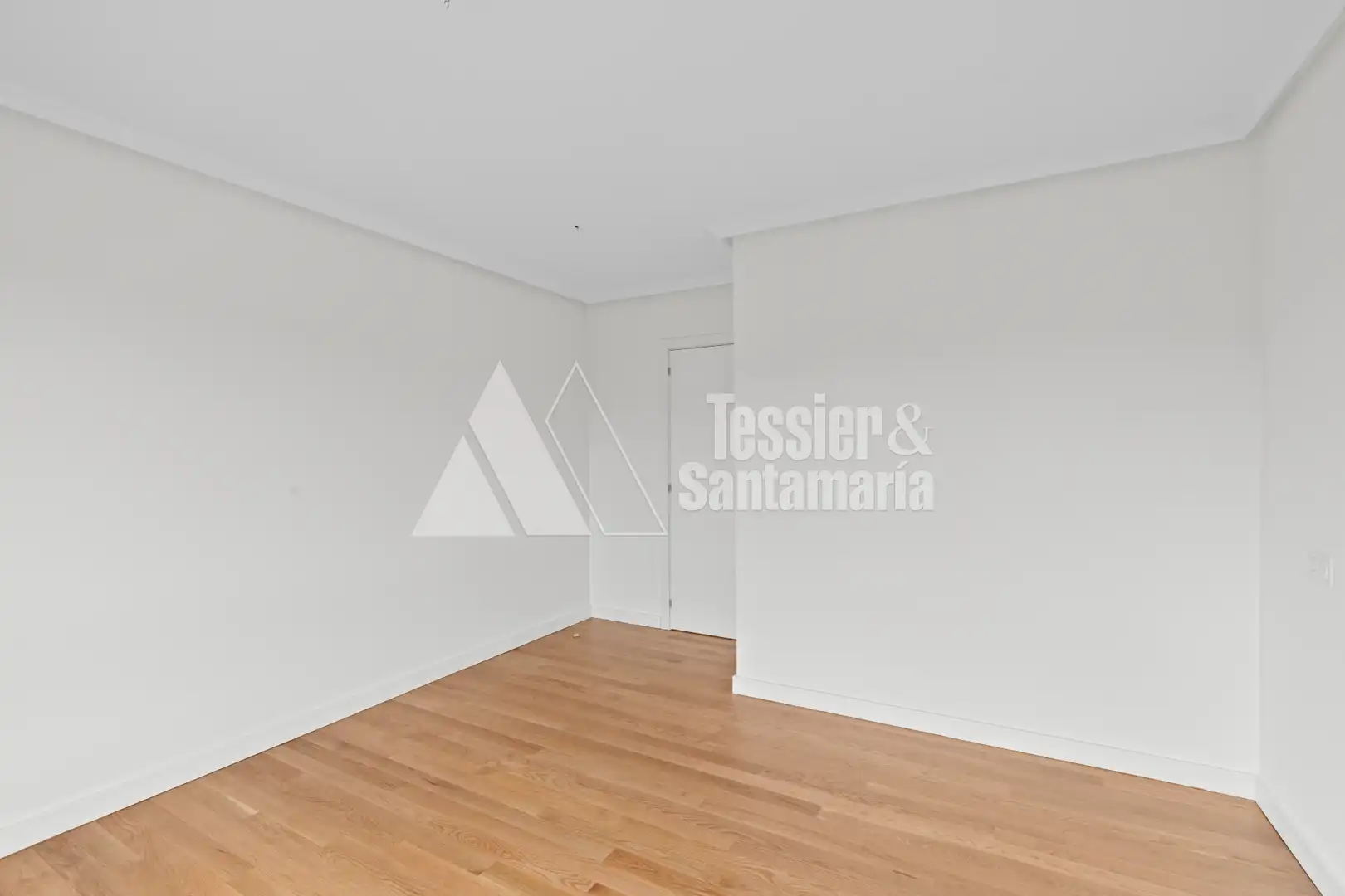 Bedroom of Flat for sale in Gijón   with Heating, Parquet flooring and Storage room