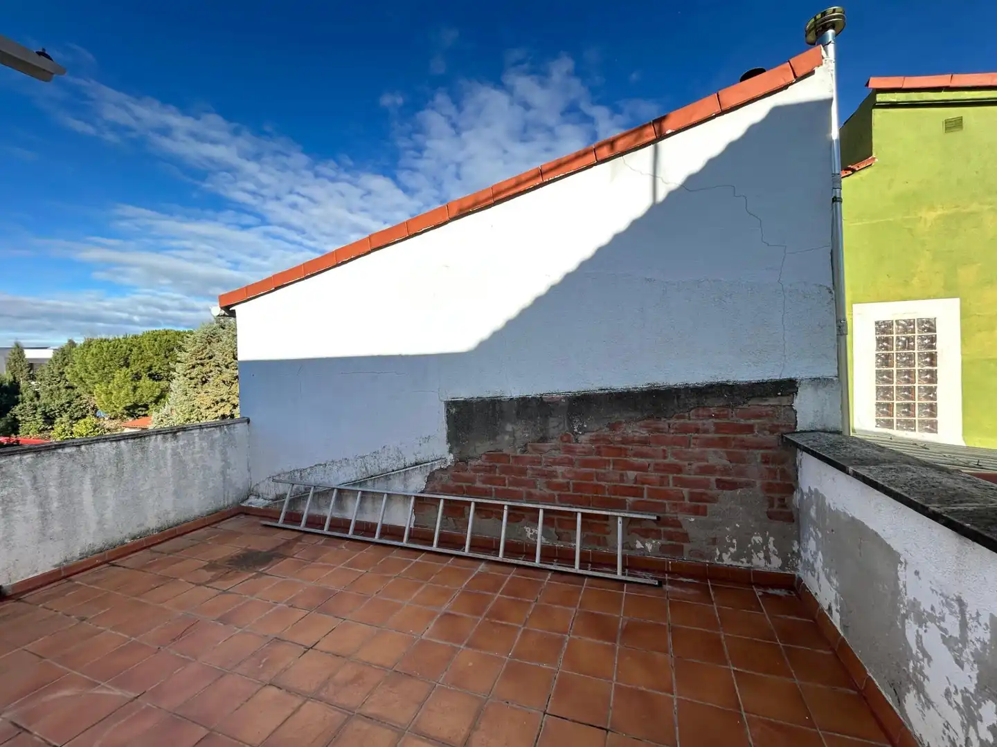 Terrassa de Casa o xalet en venda en Villalbilla amb Jardí privat i Piscina