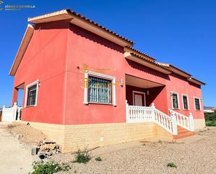 Vista exterior de Casa o xalet en venda en Lorca amb Aire condicionat, Calefacció i Jardí privat
