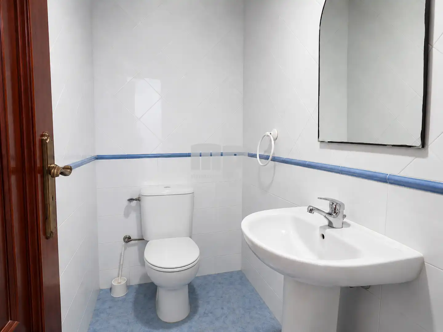 Bathroom of Flat for sale in Moaña  with Storage room