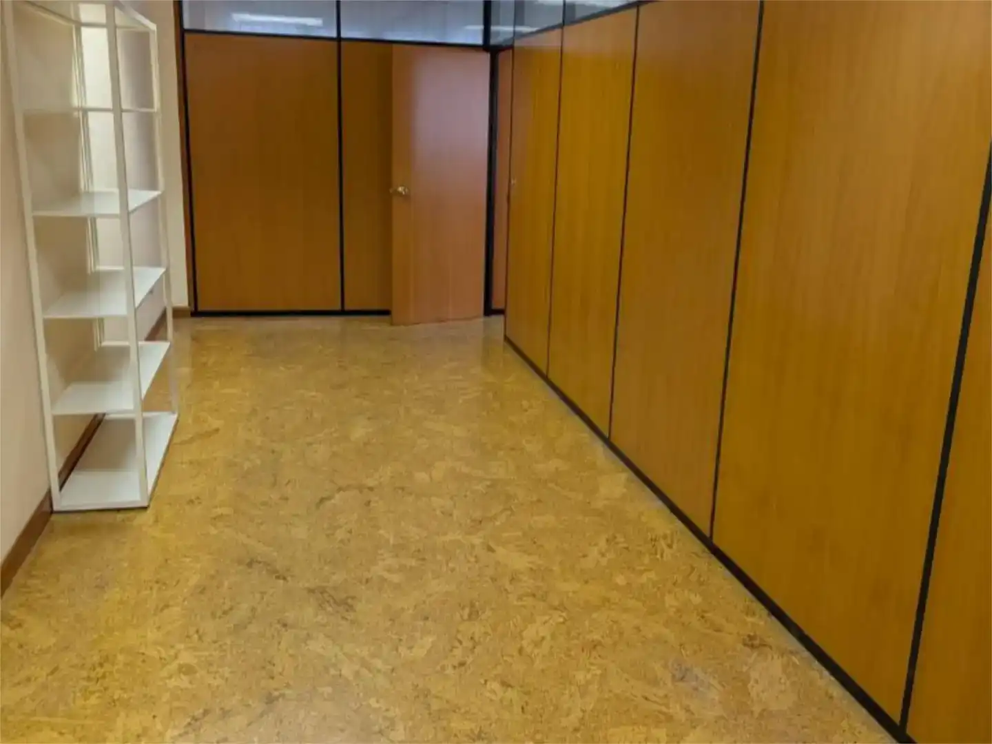 Fabrikhallen zur Miete in Aretxabaleta