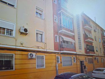 Pis en venda a Calle Juan Ruiz de Luna 18