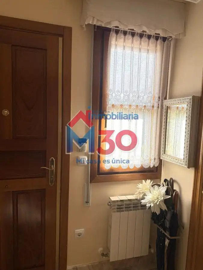 Bedroom of Houses for sale in Miranda de Ebro  with Heating, Terrace and Storage room