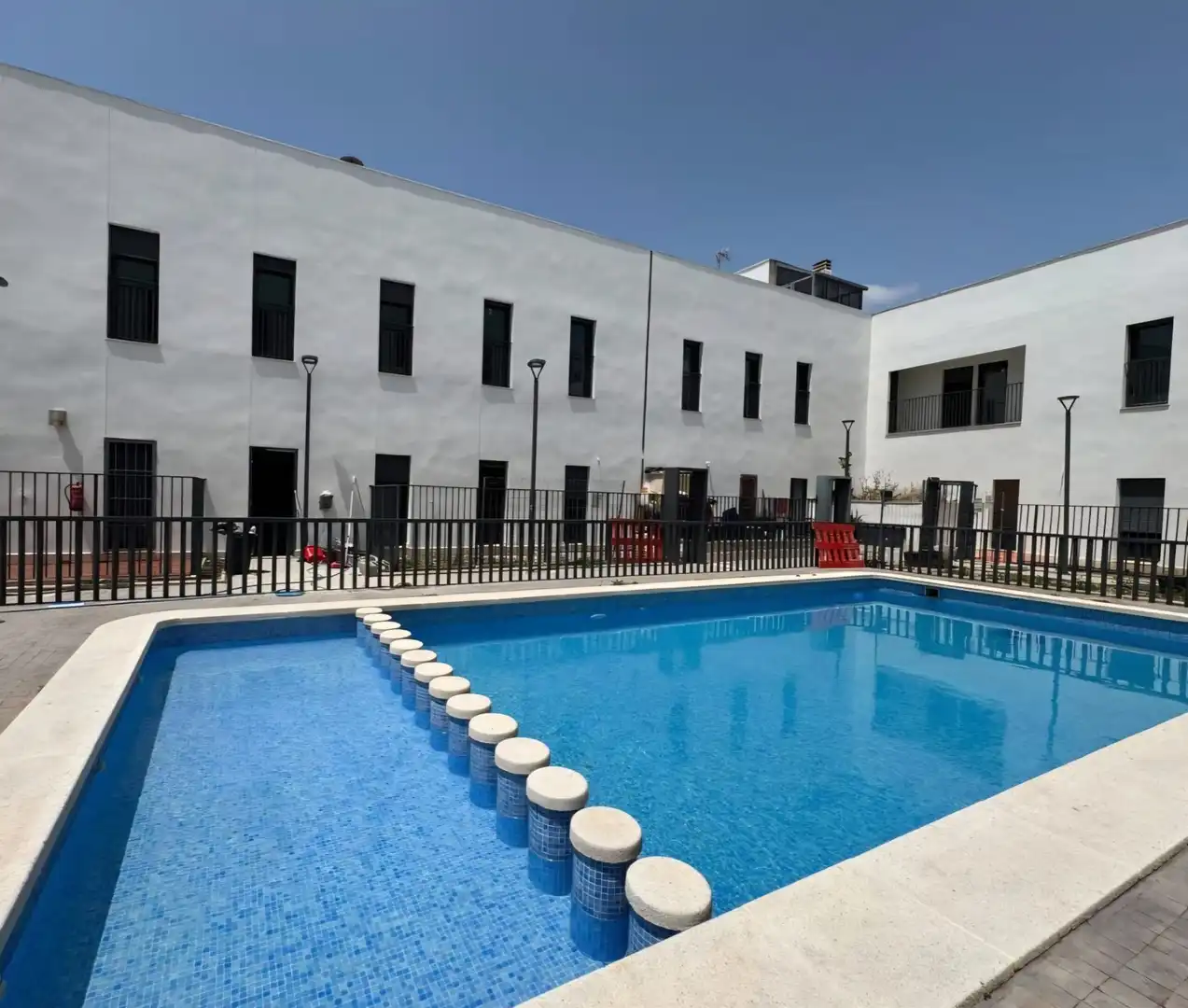 Piso con piscina en venta en Ronda Poniente 6
