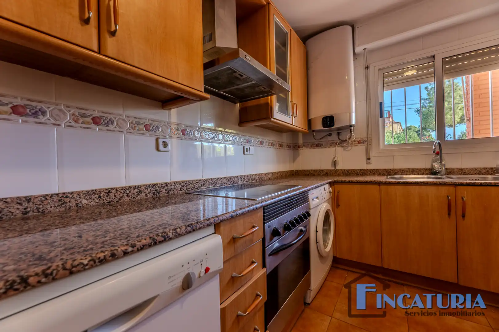 Cocina de Casa o chalet en venta en Riba-roja de Túria con Aire acondicionado, Jardín privado y Terraza