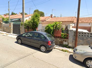 Casa a schiera in vendita a Carrer de la Petúnia