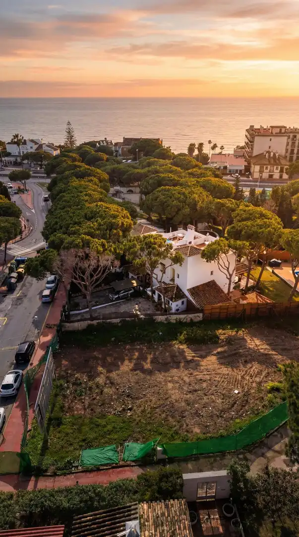 Außenansicht von Gebäude zum Verkauf in Riviera del Sol