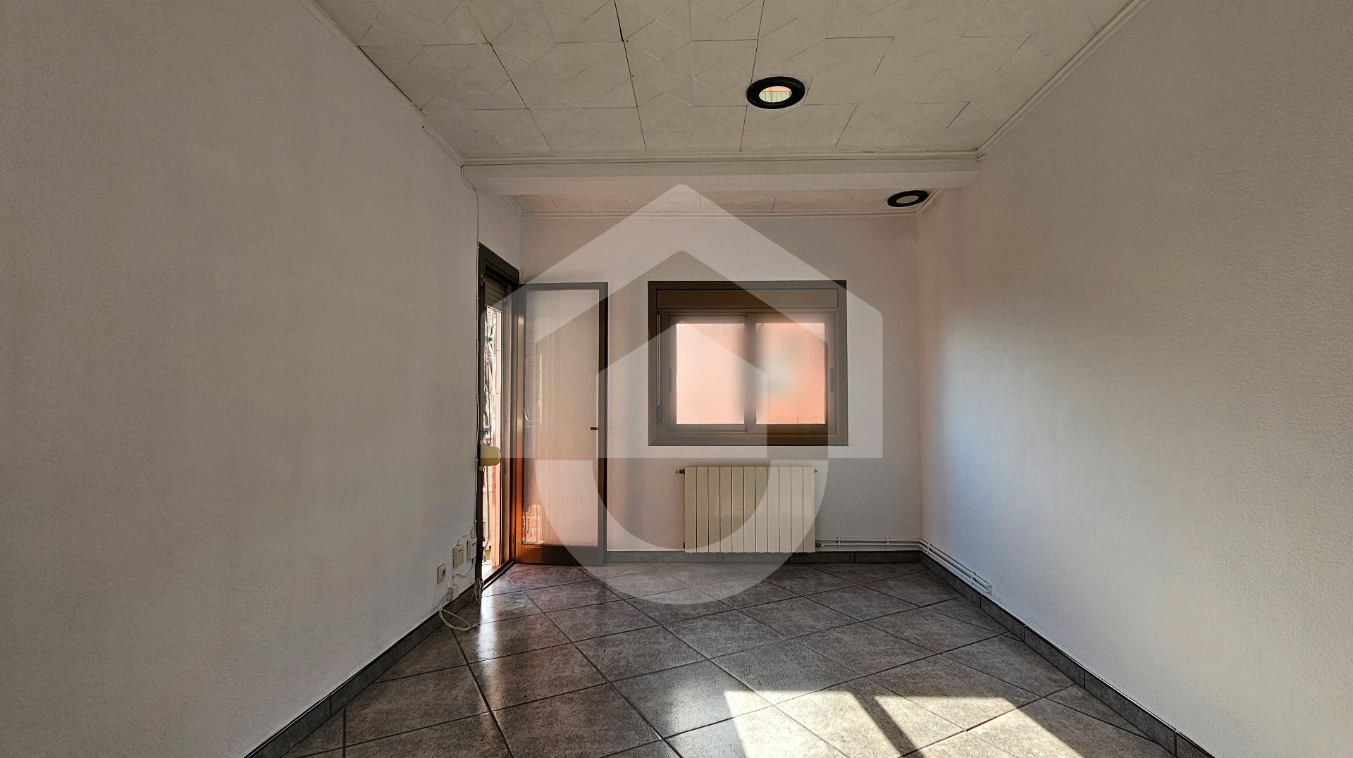 Flat for sale in  Barcelona Capital  with Heating and Balcony