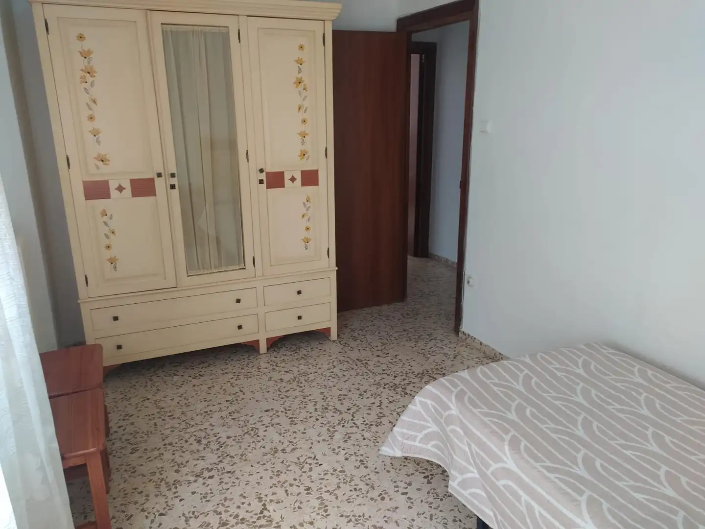 Bedroom of Flat for rent in Granada  with Heating, Furnished and Washing machine