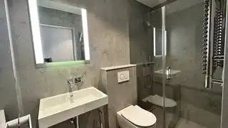 Baño de Dúplex en venta en Madrid con Aire acondicionado, Calefacción y Parquet