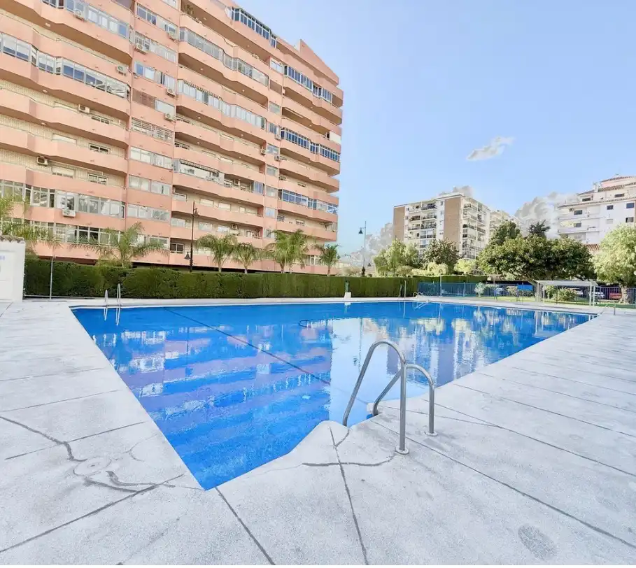 Flat with pool for sale in Playa de los Boliches
