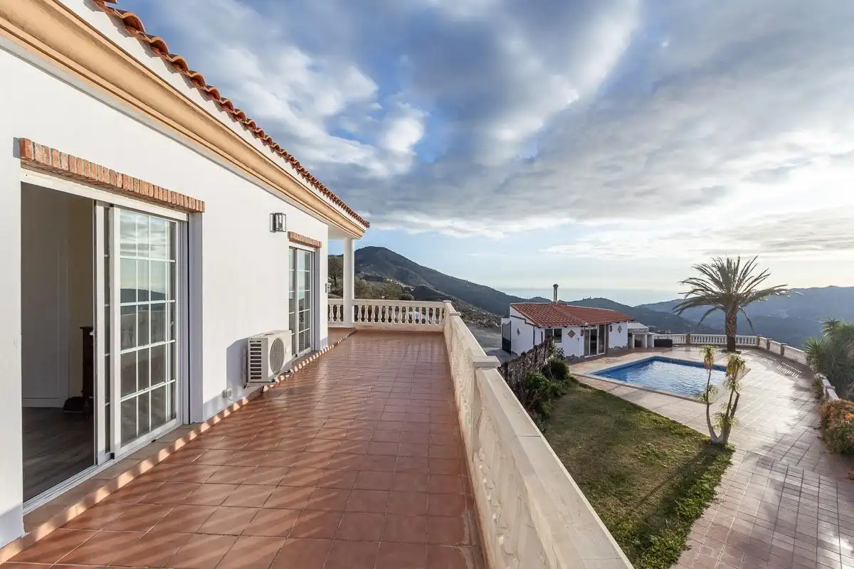 Vista exterior de Casa o chalet en venta en Jete con Aire acondicionado, Calefacción y Jardín privado