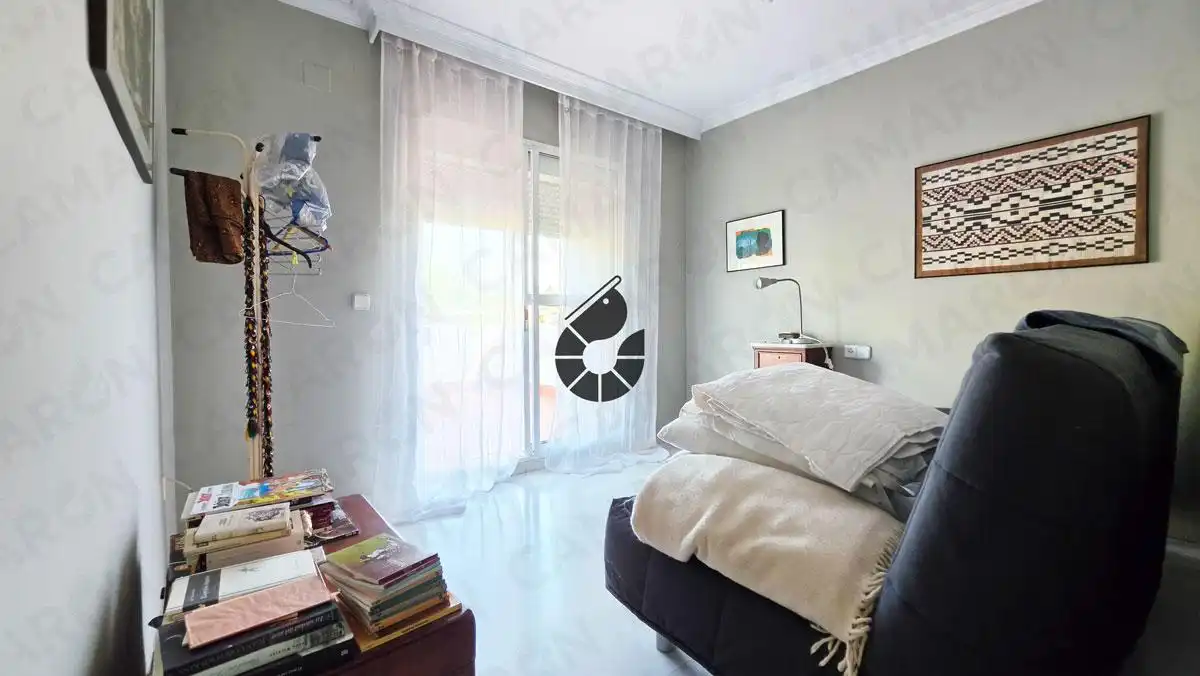 Habitación de Casa adosada en venta en Mairena del Aljarafe con Aire acondicionado, Jardín privado y Trastero