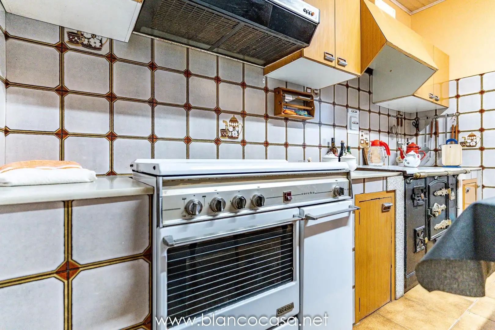 Kitchen of Houses for sale in Coristanco  with Private garden, Storage room and Furnished